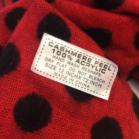 Reversible red and black polka dot fringed scarf - Picture 5 of 6